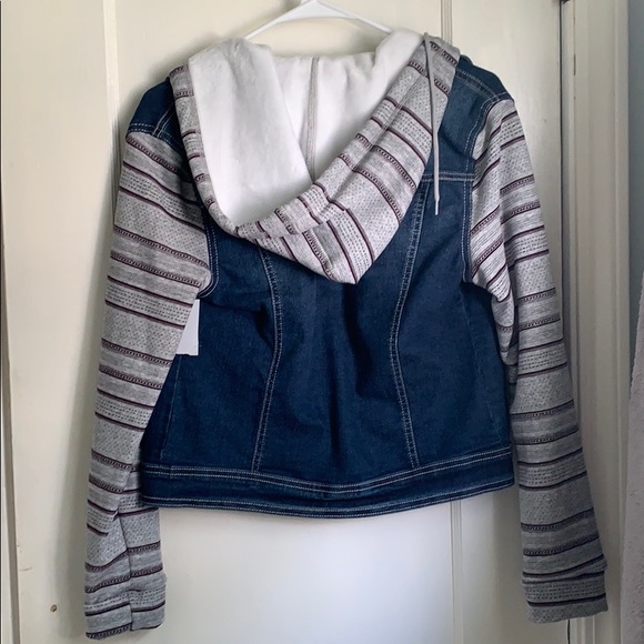 Denim jacket - Picture 2 of 4